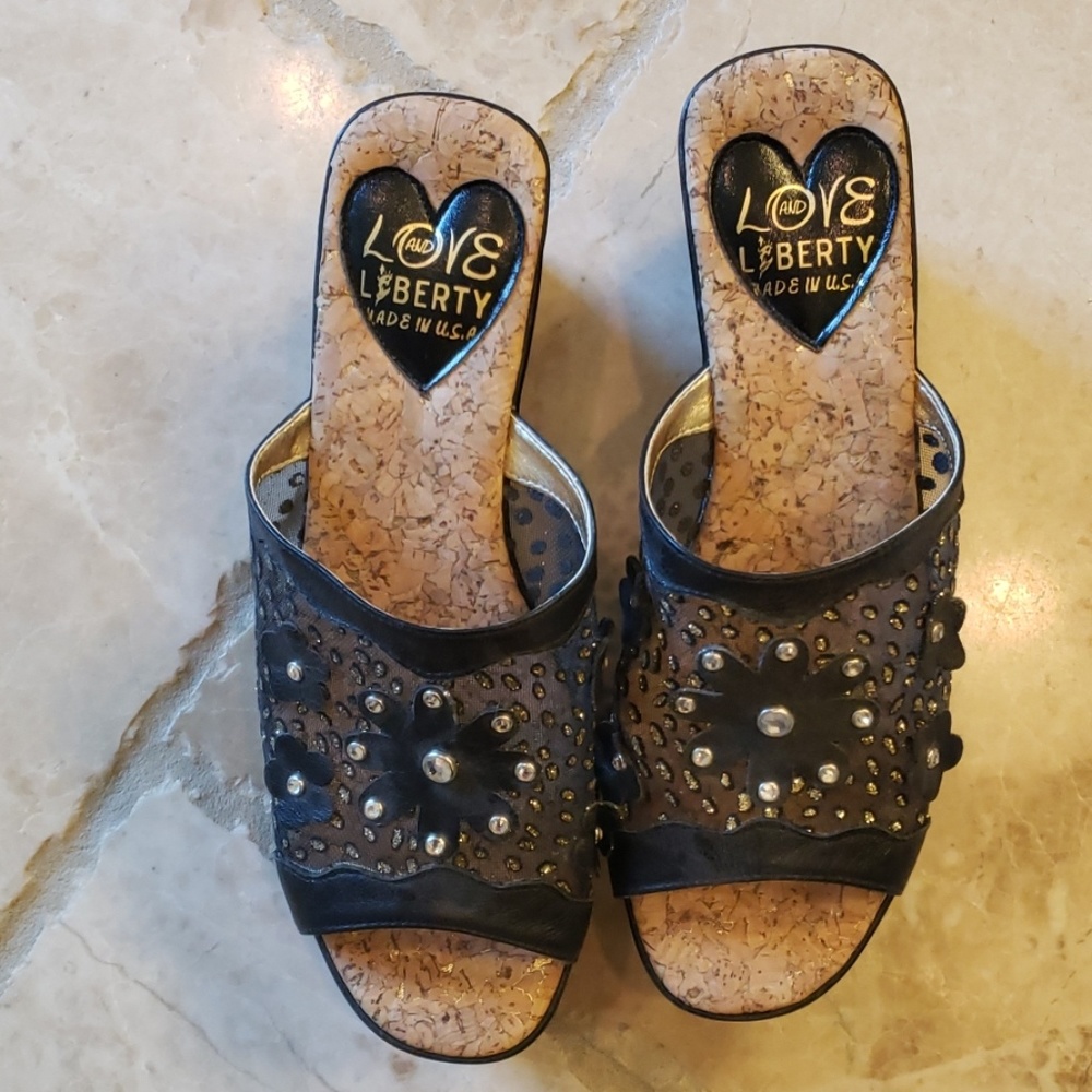 Black cork wedges